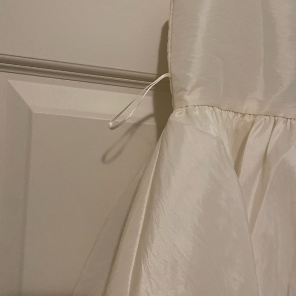Cream White Flower Girl Dress - Elegant like NEW! worn once- Size 4-5 - Picture 5 of 12